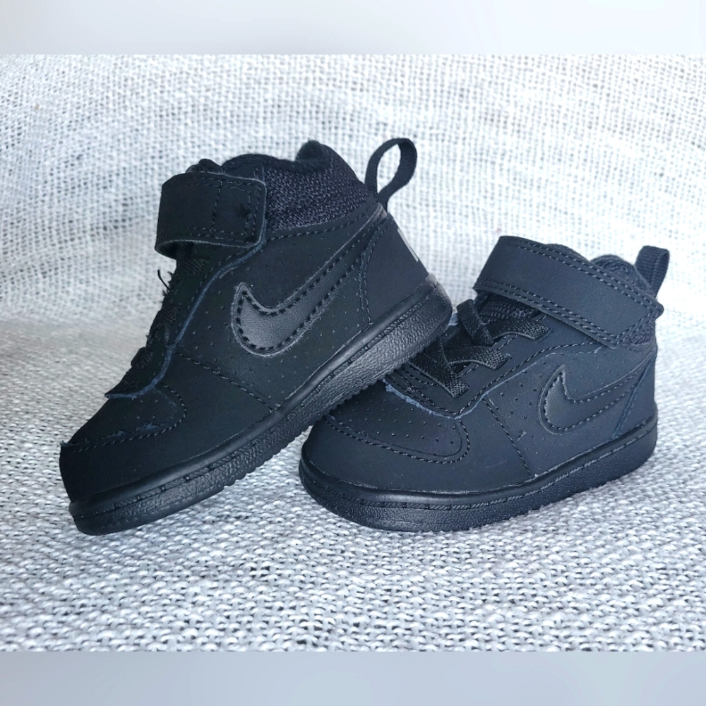 Nike Black High-Top Sneakers Classic Design Size 4C